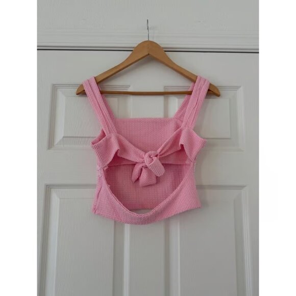 Pink tie back tank. Medium - Picture 2 of 3